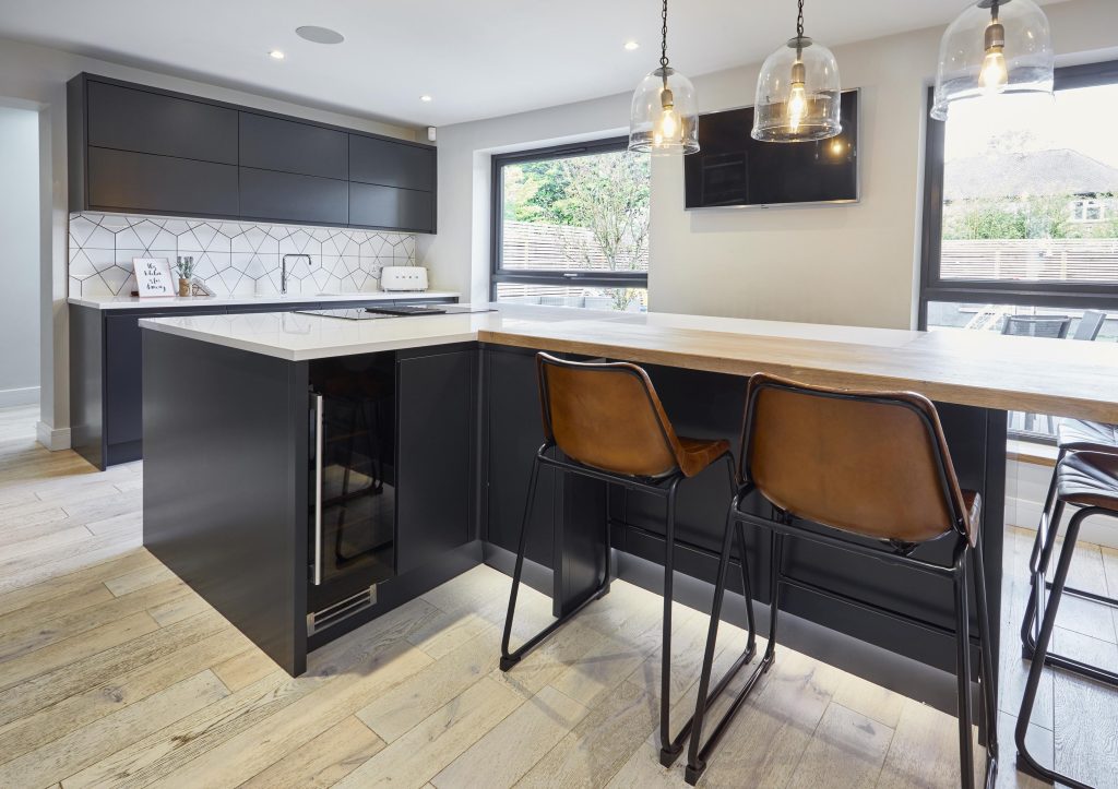 How to Incorporate Colours and Patterns into Kitchen Design - Ashford ...