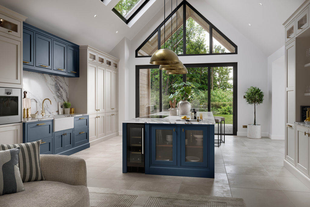 In-Frame_Kitchen_with_island_Ashford_Kitchens_Interiors